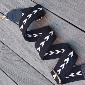 🤍 White Heart Bag Strap